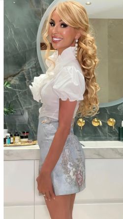 Senior Flowers skirt model