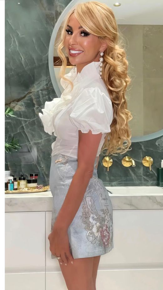 Senior Flowers skirt model