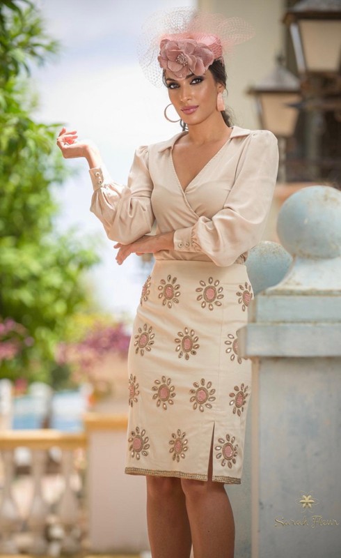 Falda bordada con pedrería de lentejuelas beige — Sarah Fleur