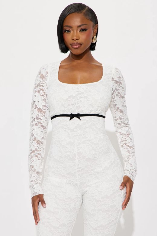 Mono modelo Briguitte