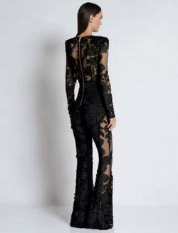 Combinaison modèle élégante