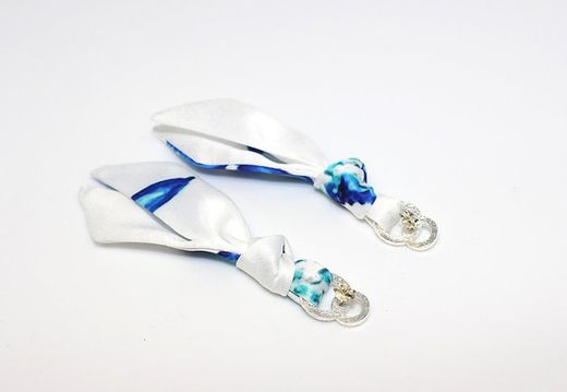 Seahorse model earrings and bracelet set