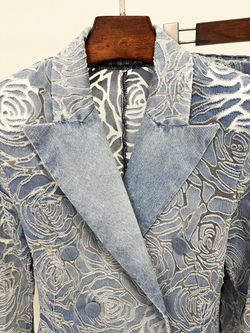 Sapphire lace print suit