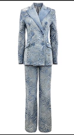 Sapphire lace print suit