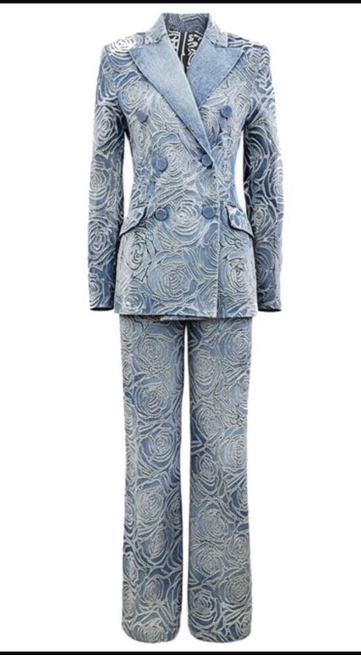 Sapphire lace print suit