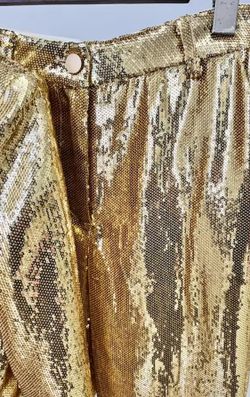 Traje modelo Golden Set