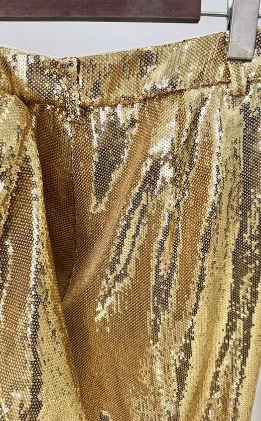 Traje modelo Golden Set