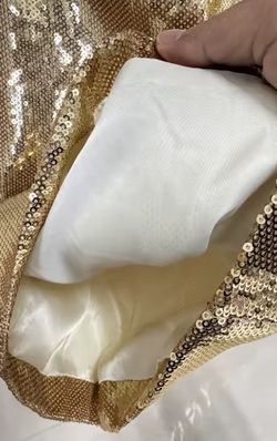 Traje modelo Golden Set