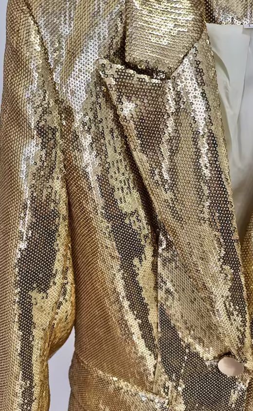 Traje modelo Golden Set