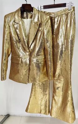 Traje modelo Golden Set