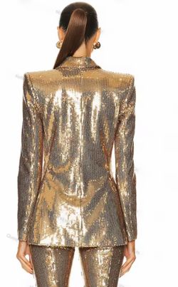 Traje modelo Golden Set