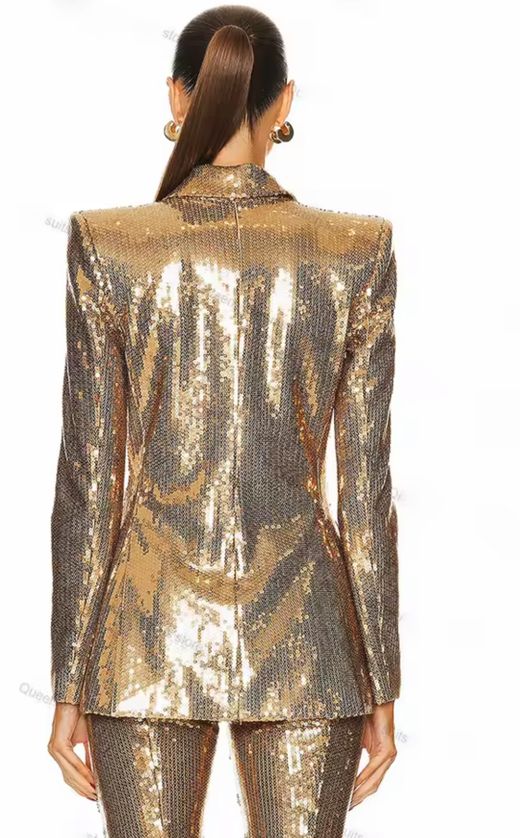 Traje modelo Golden Set