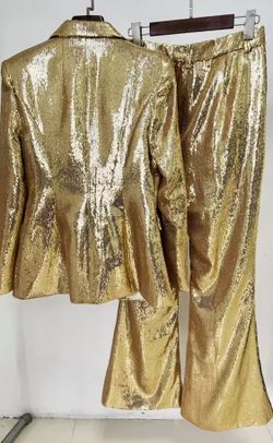 Traje modelo Golden Set