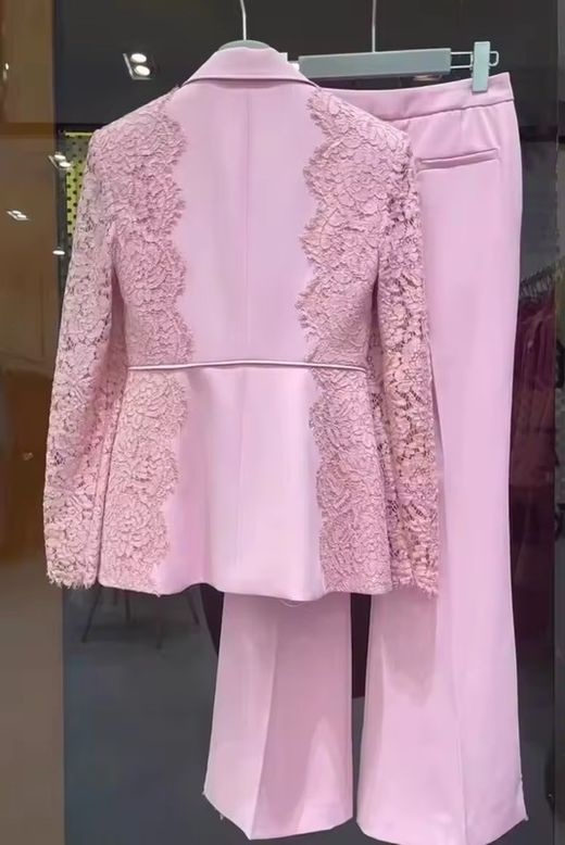 Costume modèle Rosal Rosa