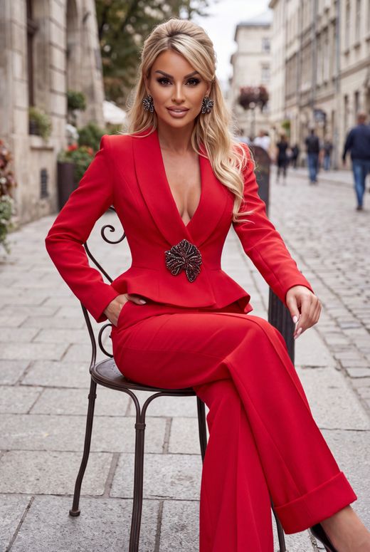 Traje pantalón modelo Amor rojo