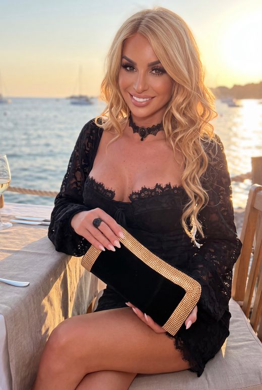 Robe bandage en dentelle Pauline