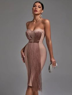 Vestido bandage de flecos modelo Irina Taupe