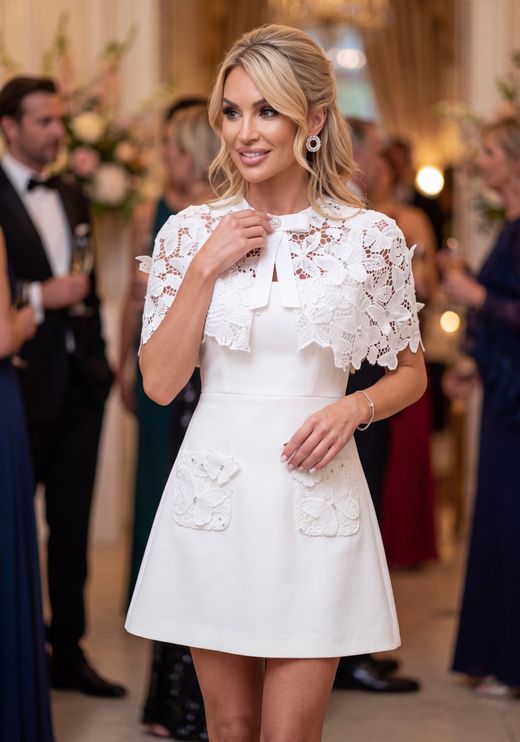 Vestido blanco modelo Karenina