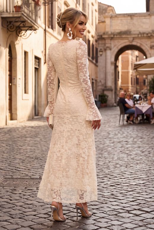 Vestido de encaje modelo Cris