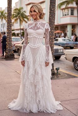 Vestido de encaje modelo Elara