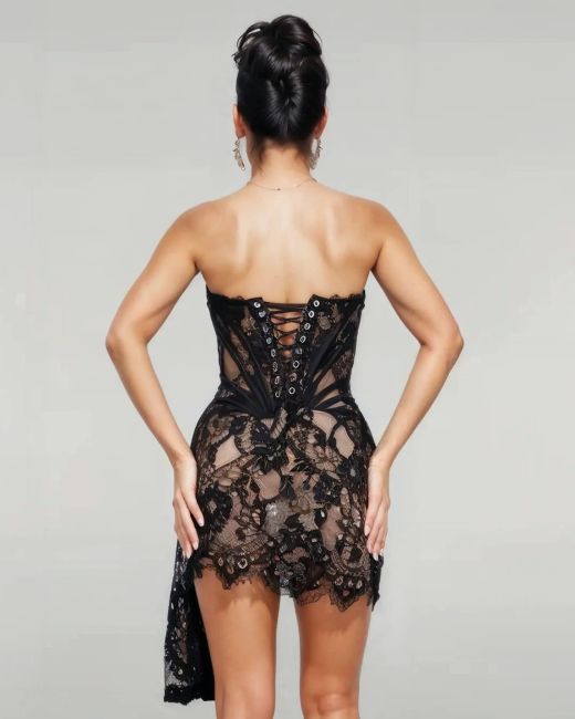 Vestido de encaje negro modelo Samantha