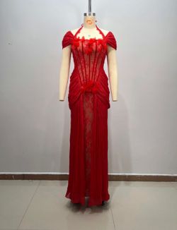 Vestido de encaje rojo modelo Amanda