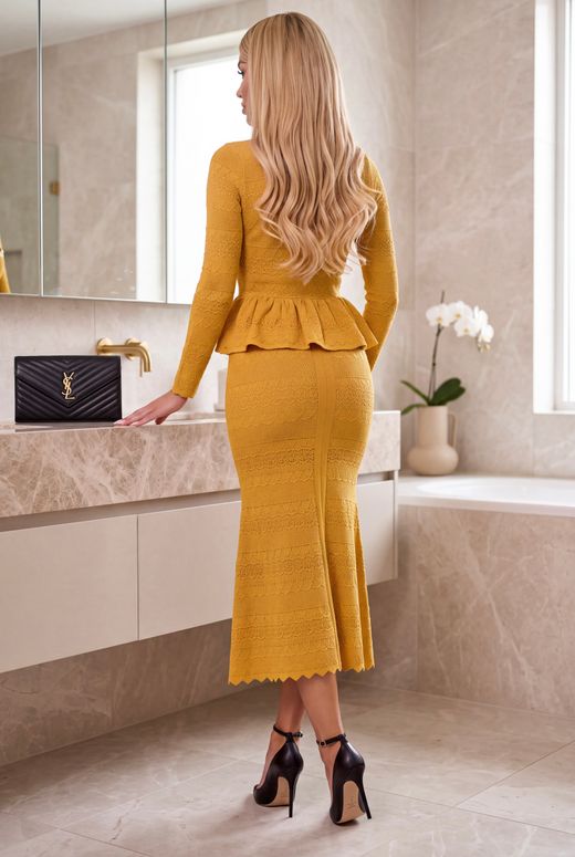Vestido de punto modelo Silvia amarillo mostaza