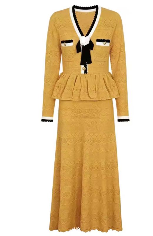 Vestido de punto modelo Silvia amarillo mostaza
