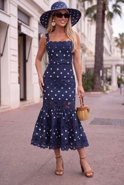 Vestido lunares modelo Polka