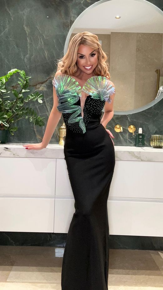 Vestido modelo Adela