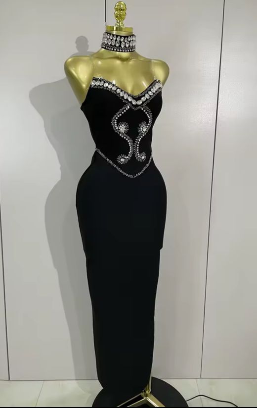 Vestido modelo Alicia negro
