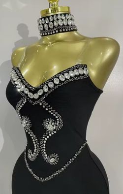 Vestido modelo Alicia negro