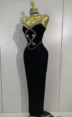 Vestido modelo Alicia negro
