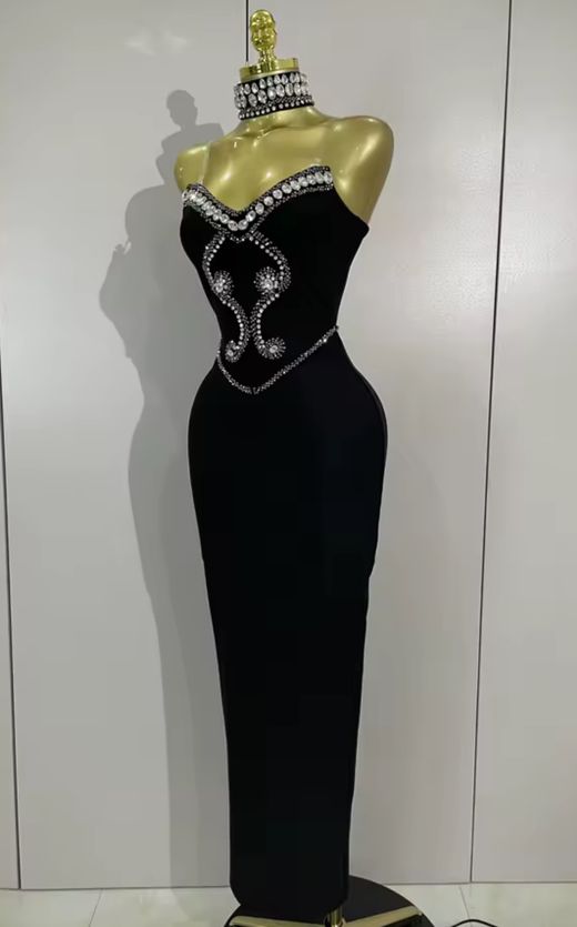 Vestido modelo Alicia negro
