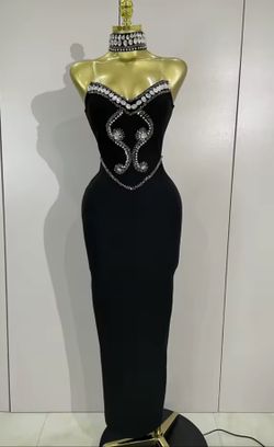 Vestido modelo Alicia negro