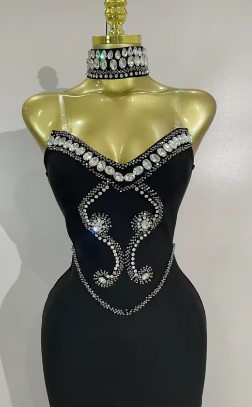 Vestido modelo Alicia negro