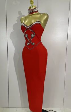 Dress model Alicia Rojo