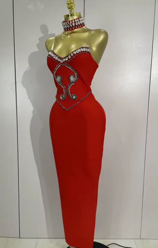 Dress model Alicia Rojo