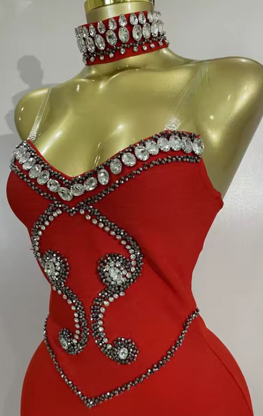 Dress model Alicia Rojo