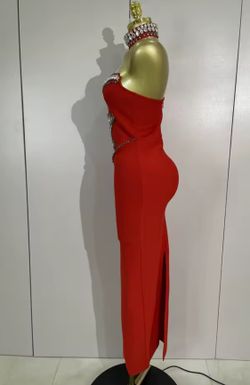 Dress model Alicia Rojo