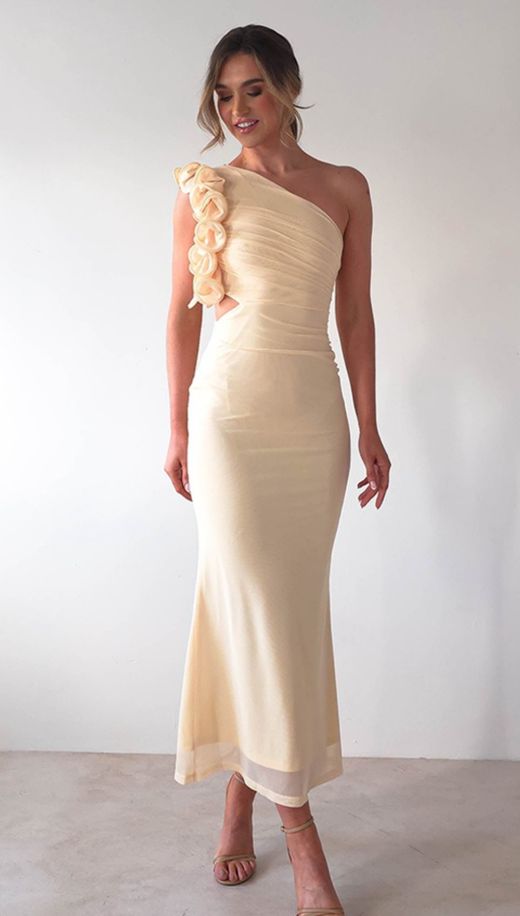 Vestido modelo Brunette Crema