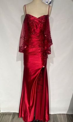 Vestido modelo Carina Rubí