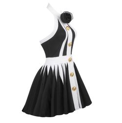 Caroline model dress