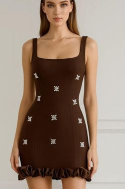 Dress, model Celeste brown