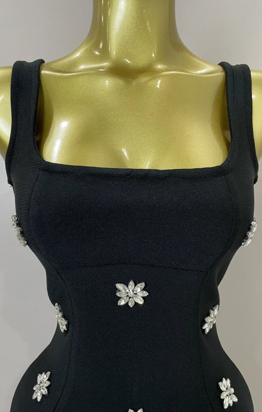 Vestido modelo Celeste negro