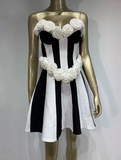 Vestido modelo Charlottes