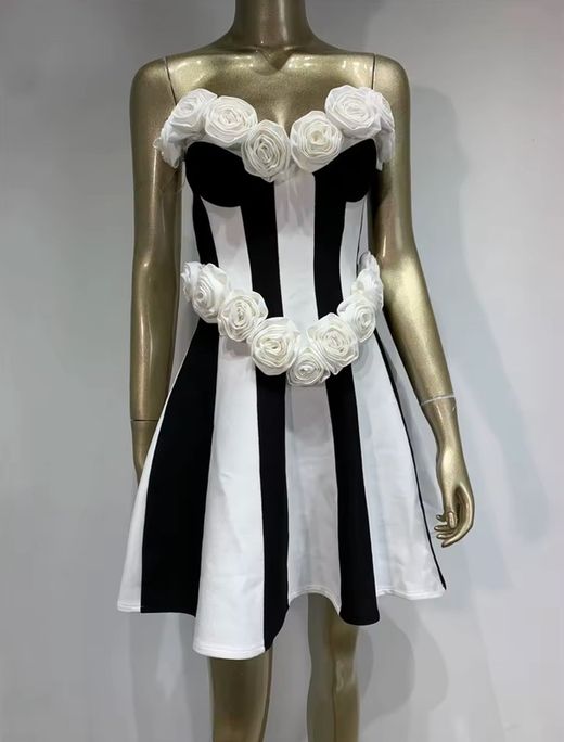 Vestido modelo Charlottes