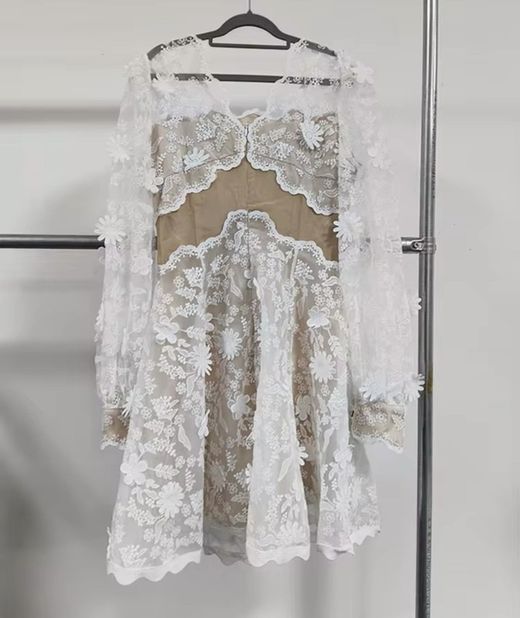 Vestido modelo Coqueta