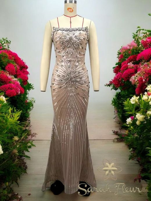 Dancing model dress