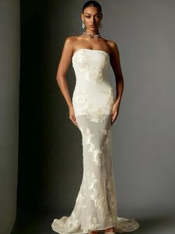 Papillon model dress